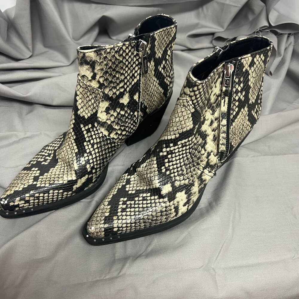 Sam Edelman "circus" black and cream snake faux leather ankle boot, size 7M